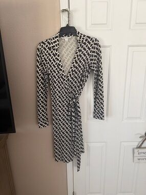 Diane Von Furstenberg Black and White Wrap Dress